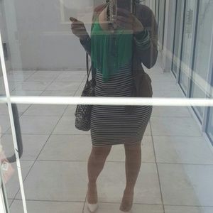 Pencil skirt... high - can not wear on hips